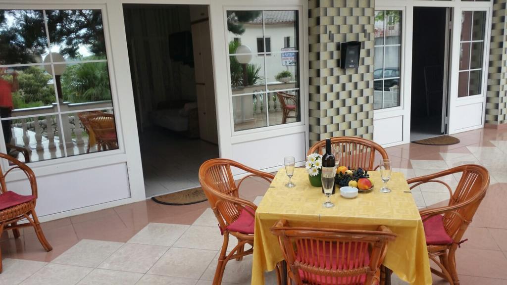 Apartmani Royal Zganec Crikvenica Exterior photo