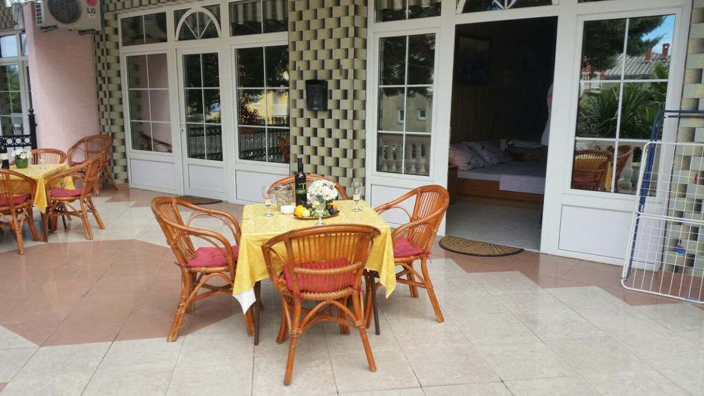 Apartmani Royal Zganec Crikvenica Exterior photo